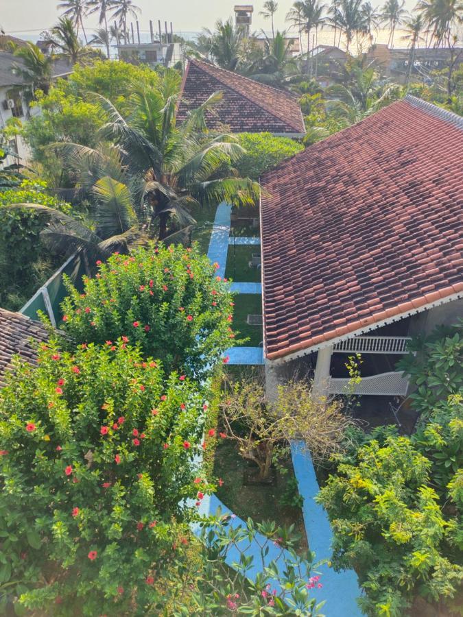 Thambili Cabanas Hikkaduwa Exterior foto